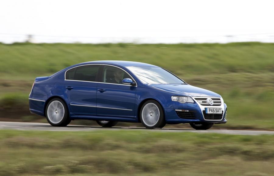  Volkswagen Passat R36 2008 года  (UK) (фото 10 из 14)